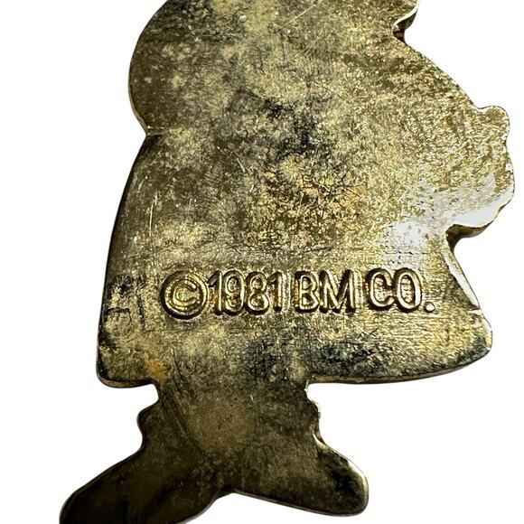 Vintage 1981 Gold Tone Costume Raggedy Ann Pendant - Picture 4 of 6